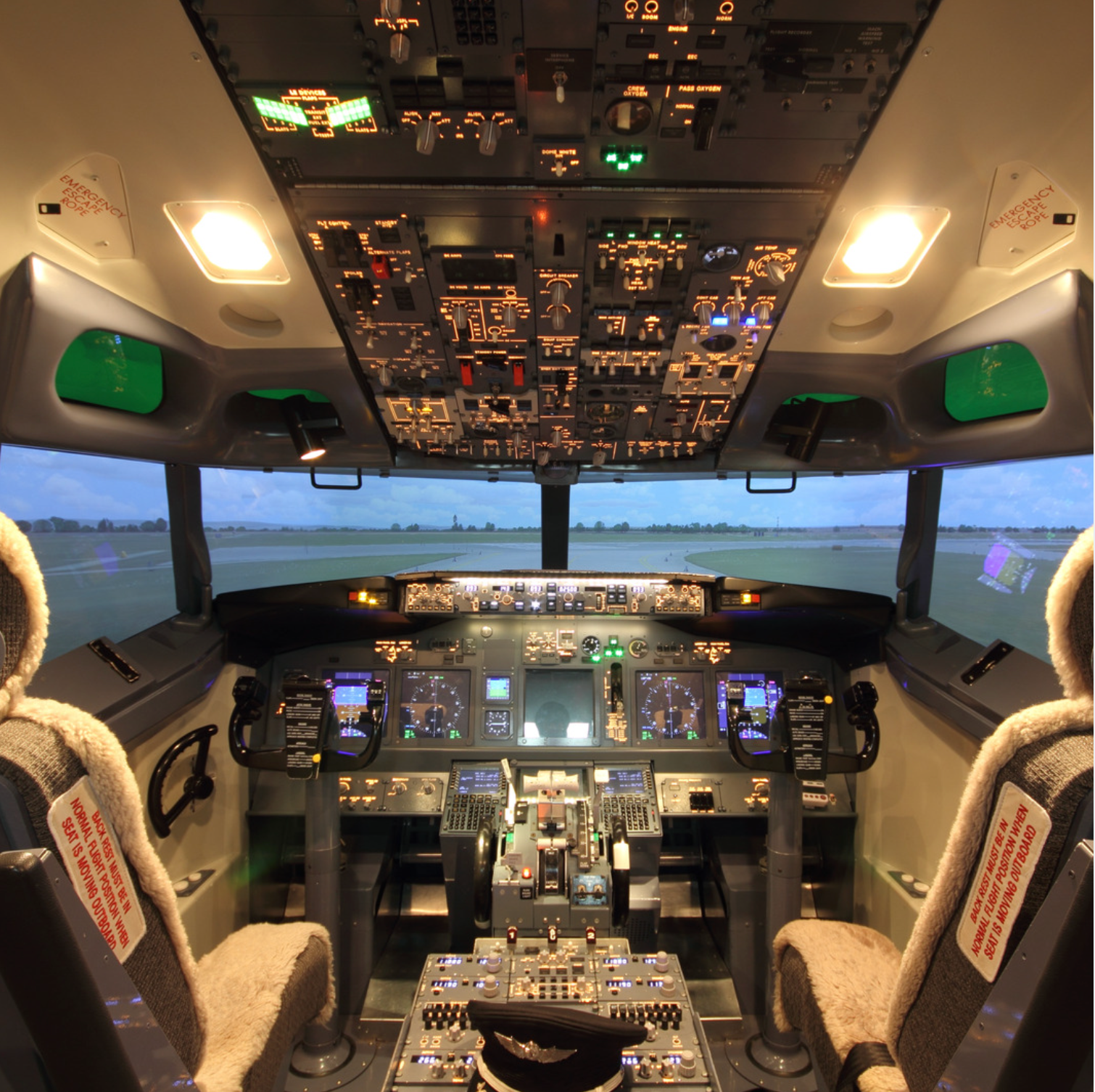 Découverte du Cockpit : Ce Qui Se Cache Derrière la Cabine de Pilotage